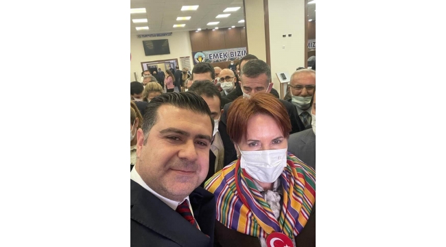 Yİ Parti Genel Başkanı Akşener Manisa'da esnaf ziyareti yaptı 