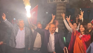 Alaşehir'de  coşkulu kutlamalar, sabaha kadar devam etti 