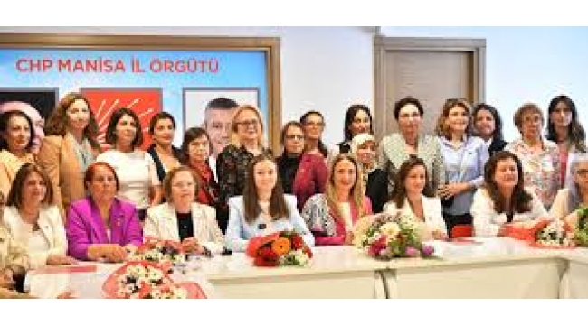 CHP’li kadınlar, Anneler Günü’nü kutladı 